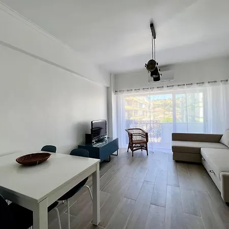 Apartment Apartamento Muito Central - 300 Metros Da Praia *