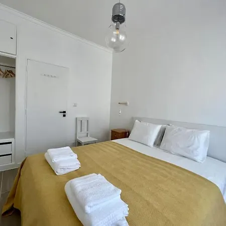 Apartment Apartamento Muito Central - 300 Metros Da Praia Costa da Caparica