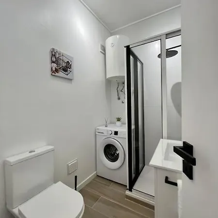 Apartamento Muito Central - 300 Metros Da Praia Costa da Caparica