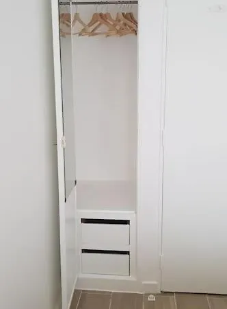 Apartamento Muito Central - 300 Metros Da Praia *