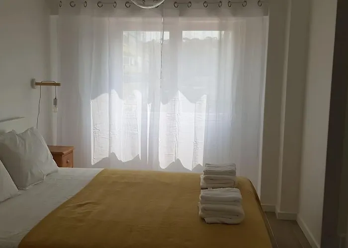 Muito - 300 Metros Da *