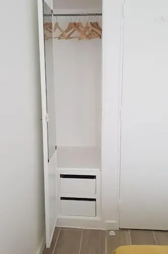 Muito - 300 Metros Da *